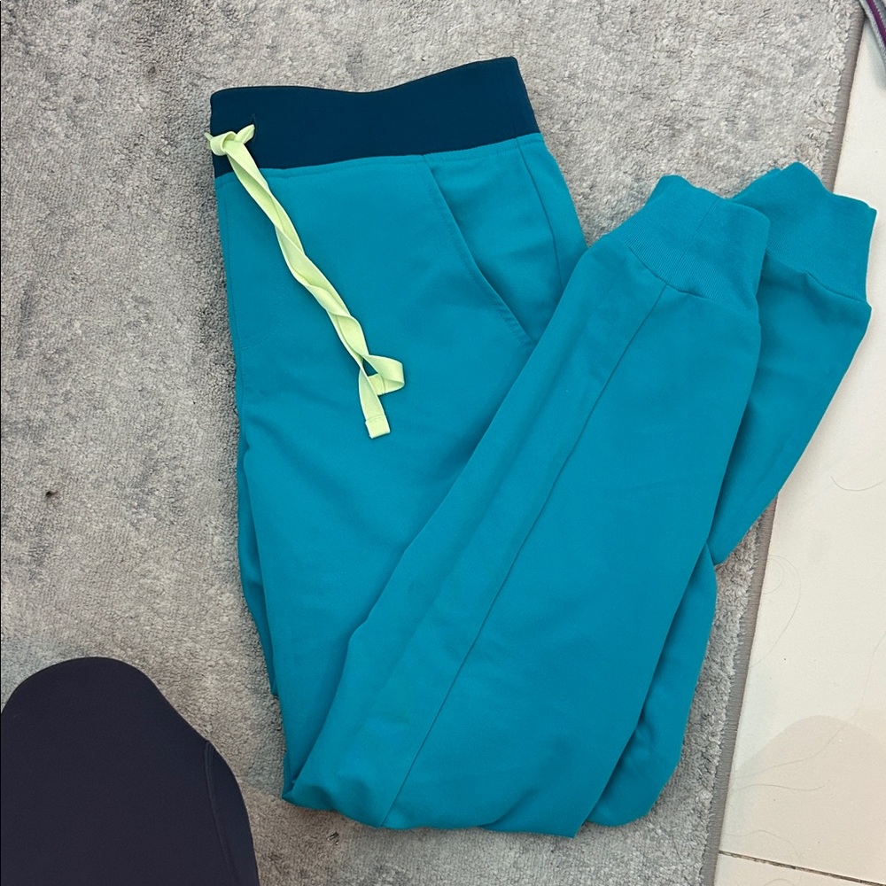 figs teal jogger Pants

never worn size xs
